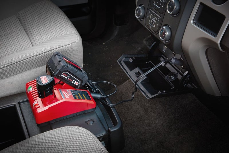Milwaukee M12-18AC autolaturi